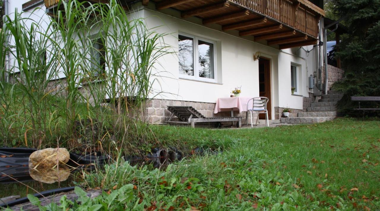 Ferienhaus "Am Schleifenbach" Saalfeld Saale Bagian luar foto