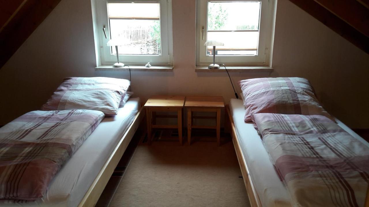 Ferienhaus "Am Schleifenbach" Saalfeld Saale Bagian luar foto