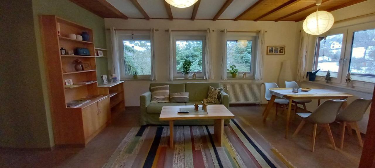 Ferienhaus "Am Schleifenbach" Saalfeld Saale Bagian luar foto